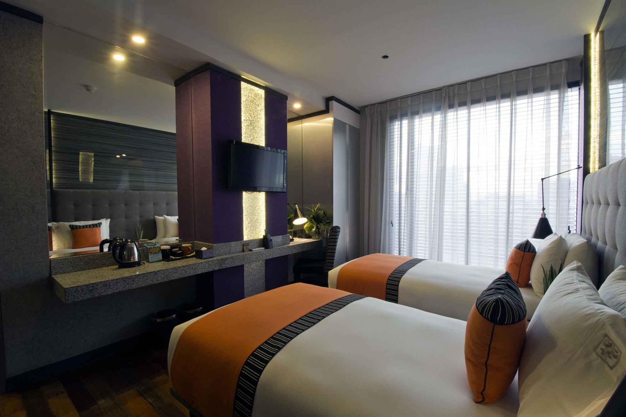 Hive Hotel Кесон-Сіті Екстер'єр фото