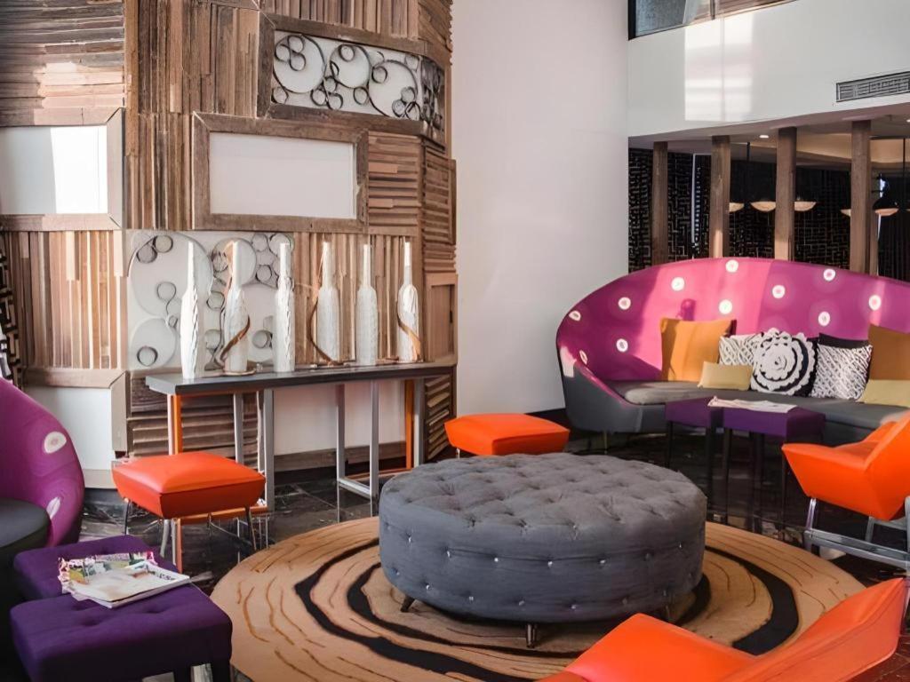 Hive Hotel Кесон-Сіті Екстер'єр фото