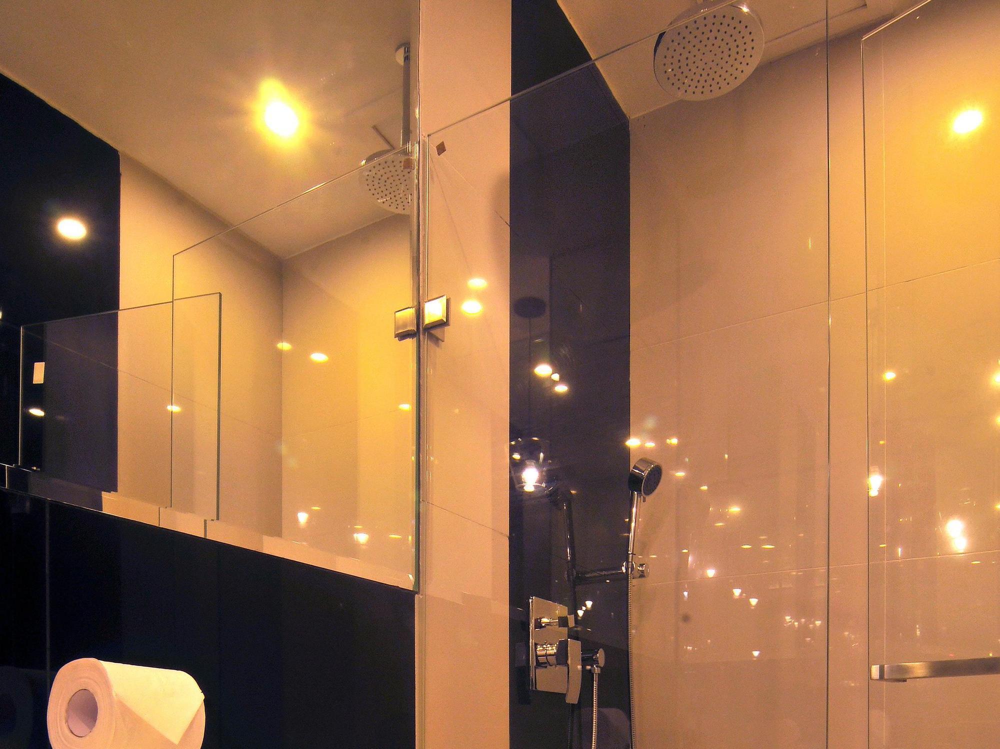 Hive Hotel Кесон-Сіті Екстер'єр фото