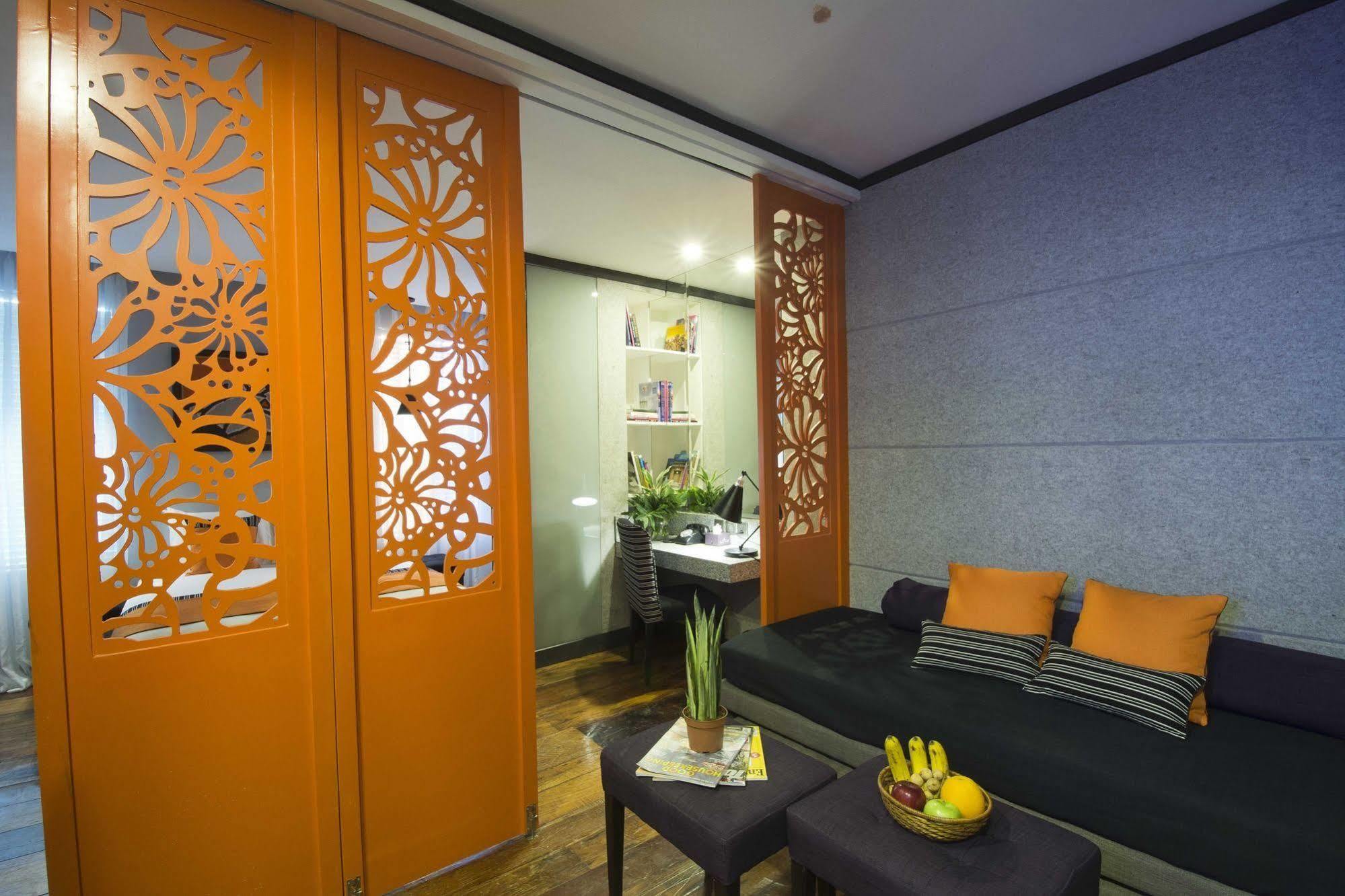 Hive Hotel Кесон-Сіті Екстер'єр фото